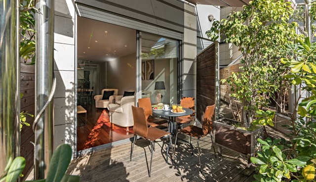 Bright Duplex with a Spacious Terrace