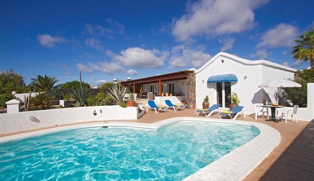 Brilliant Puerto Del Carmen Villa | Dos Piedras | 4 Bedrooms | Private Pool