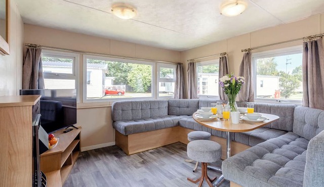 Bronze 3 Bedroom Caravan, Sleeps 6