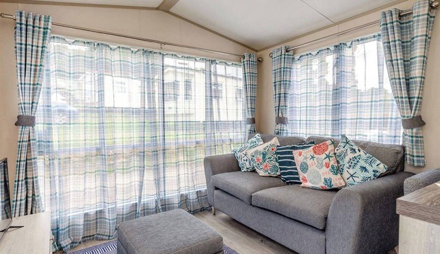 Bronze Premium 1 Bedroom Caravan, Sleeps 2