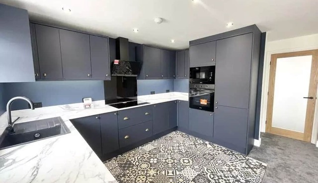Buckingham House by Sasco