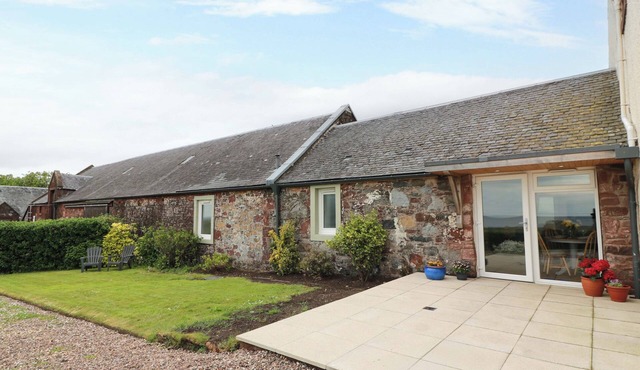 BURNSIDE BOTHY, pet friendly, country holiday cottage in Girvan