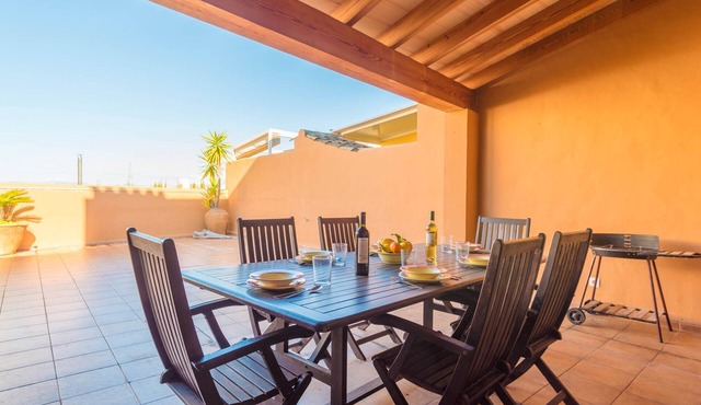 CA NA NYOLA - Apartment with terrace in Montuïri. Free WiFi
