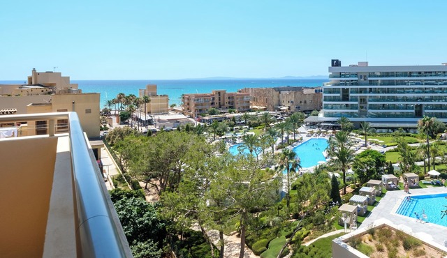 Cabot Tres Torres Apartamentos