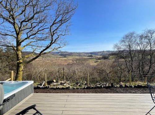 Cadderlie Cabin - Luxury Woodland Escape with Hot Tub Near Oban