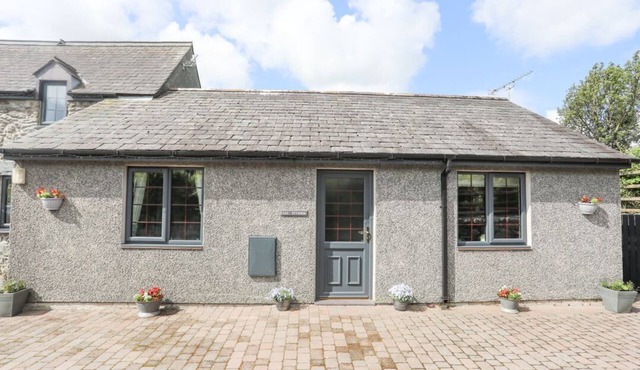 Cae Ffynnon, Gaerwen