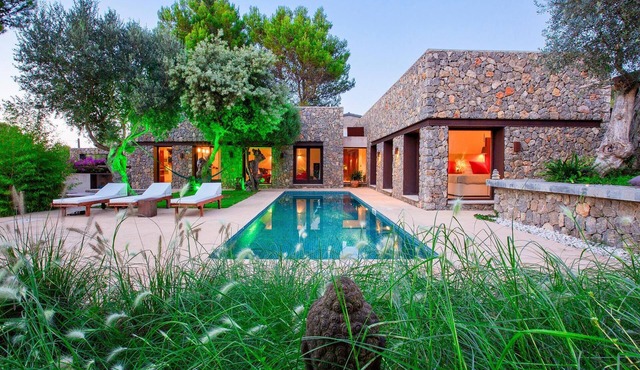 "CAN GANESHA VILLA" Modern Design, set on Mountains on unique location, Mallorca
