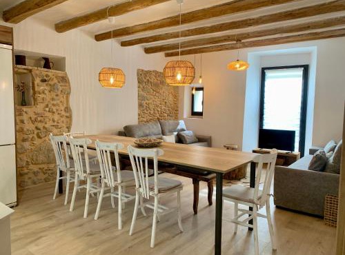 Can Joan Empordà, casa S XVII de pedra rehabilitada, Empordà - Costa Brava