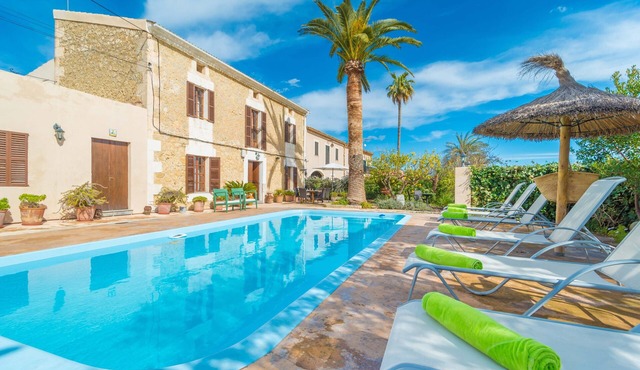 CAN SALVADOR - Villa with private pool in Moscari. Free WiFi