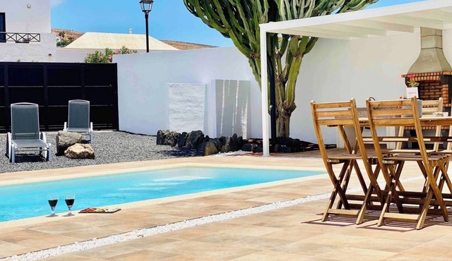 Canaryislandshost l My Nest