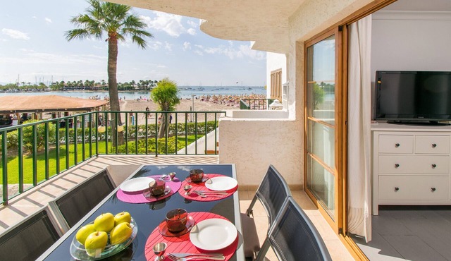 CARABELA BEACH for 4 with pool 10 m from the beach