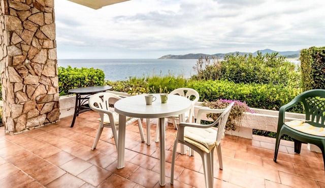 Carboneras 47 - Apartment right on the seafront