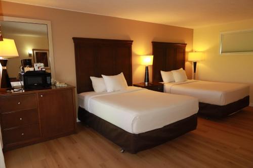 Carolyn Beach Inn