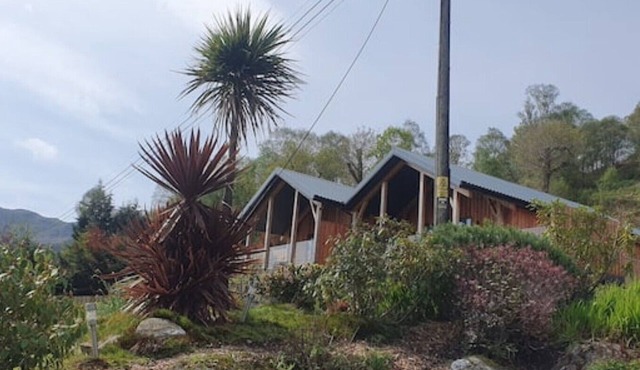 Carrick Chalets - your Highland retreat! Panoramic loch & mountain views.