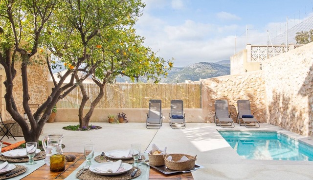 Cas Sovis - Beautiful town house with pool and terrace in Campanet