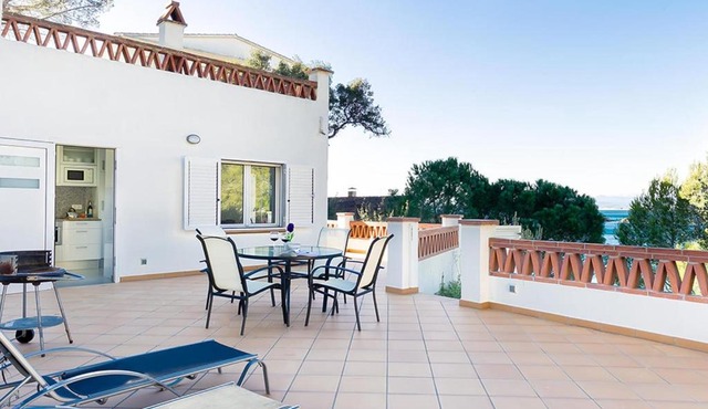 Casa Acogedora a 20m Playa Roses con Parking - ES-228-113