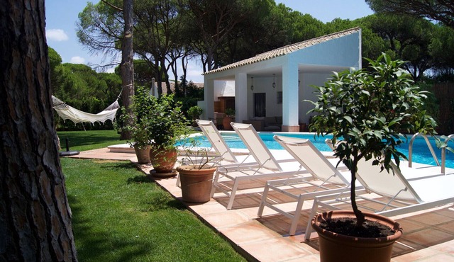 Casa Gabriel. Cortijo-style beach house, 600m to sea