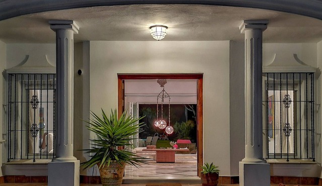 Casa Rabat. Large comfy spaces, beach 500m