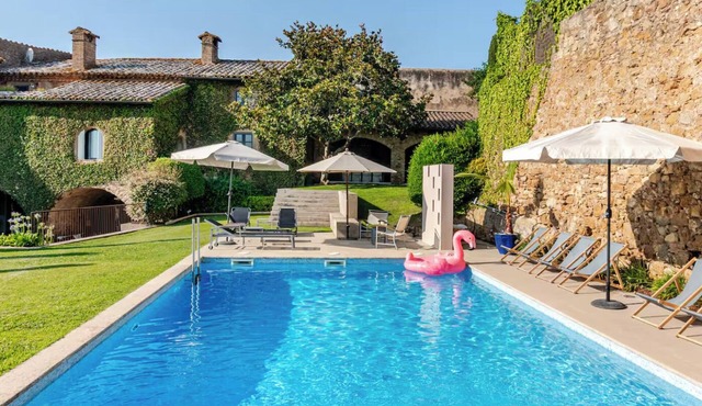 Casa Rufina- Exclusiva Propiedad en el Corazón de Pals- Costa Brava