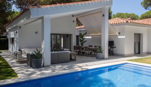 Casa Santa Mónica. Designer beach house, 500m to sea