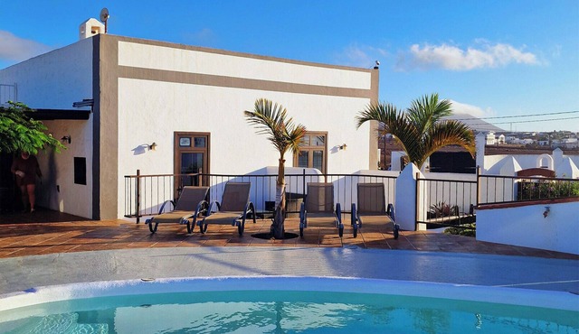 Casa Tazirit: Villa with a heated private pool in the heart of Mácher.