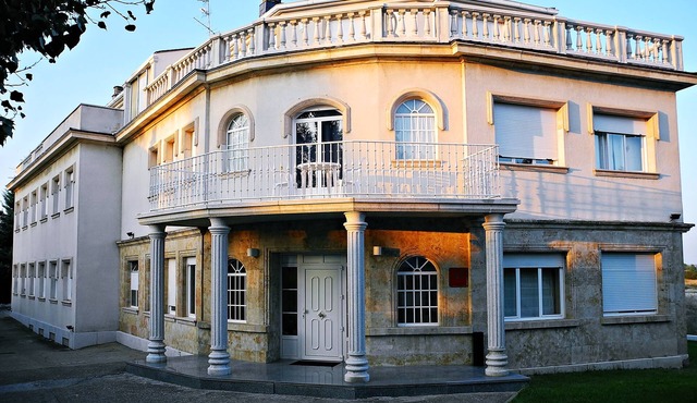 Casablanca Hotel Studios