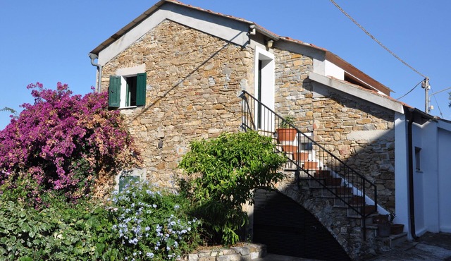 CasaRelax, quiet holiday home in the middle of the olive groves with panoramic views