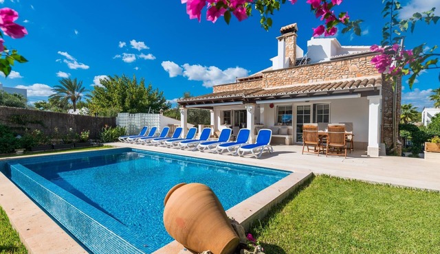 Casas Mari y Pili - For 12 pax 200m from Cala Marsal, Portocolom