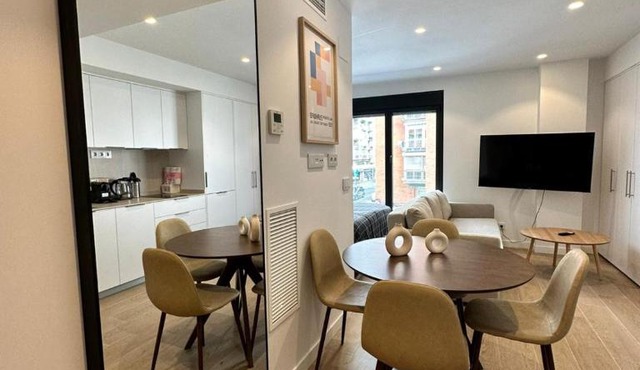 Castilla Luxury 2B Apartment
