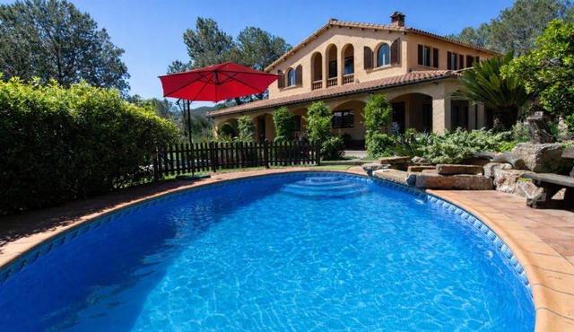 Catalunya Casas Peaceful Perfection , only 30km from Barcelona!