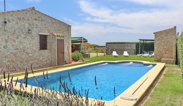 Chalet Piedra with private pool