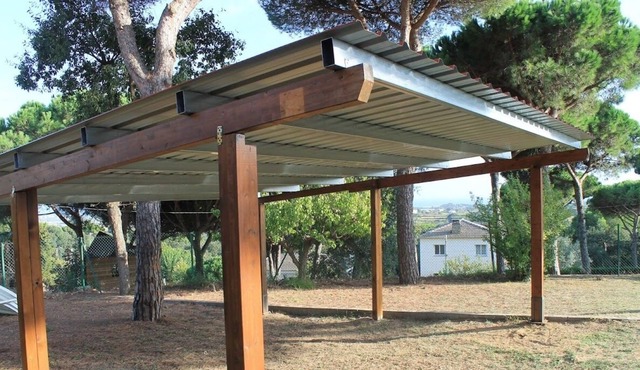 Chalet ten minutes from the beach, by car