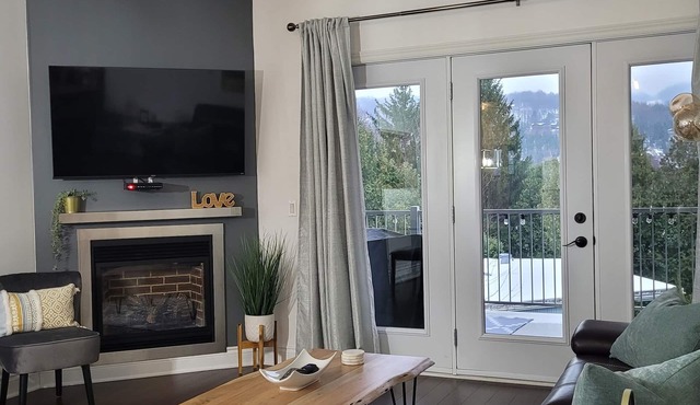 Champlain Condo 202