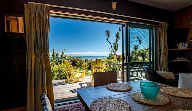 Charming Cottage Accommodation with Panoramic Sea View on West Coast, New Zealand