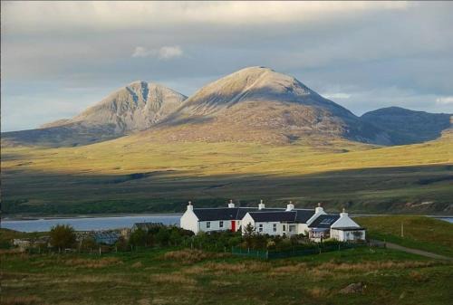 Charming quirky coastal Cottage Port Ellen