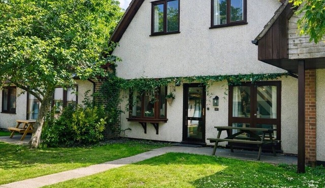 Charming & Spacious Holiday Home