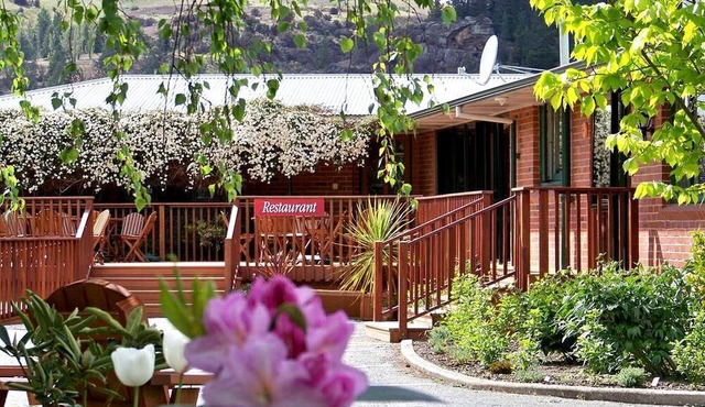 Charming Two-Bedroom Suite for Family Holiday in Roxburgh, New Zealand
