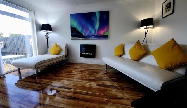Chill On Loch Lomond - FREE LOCAL TRAVEL