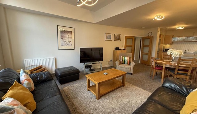 Chrysalis Apartment by Principal Apartments