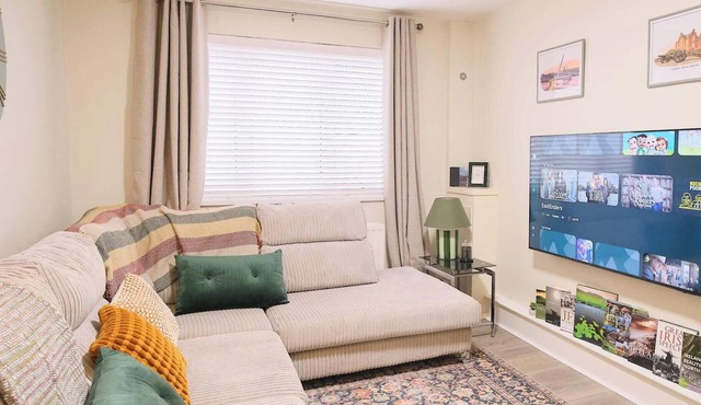 City Centre Apartment Beside The City Walls