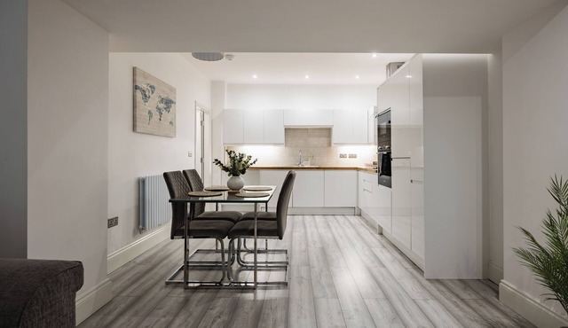 City Centre Luxury Spacious Apartment