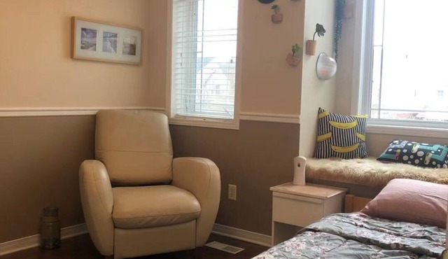 Clean and quiet house near Costco shopping mall
