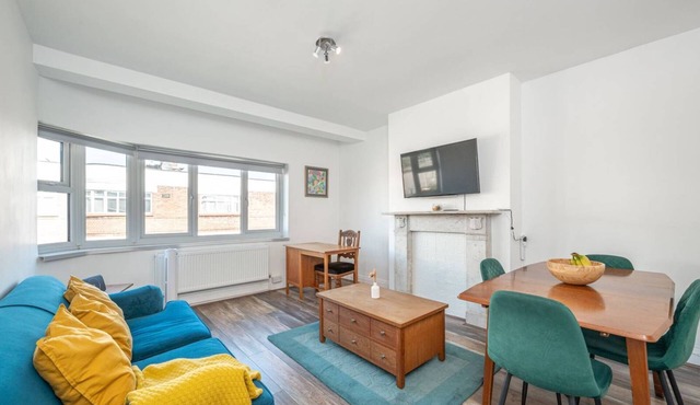 Clean, Fresh, and Spacious 2 bed