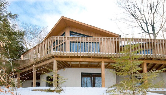 CLEAR LAKE - 4 bdrm family retreat! Easy access, deep water, and much more!