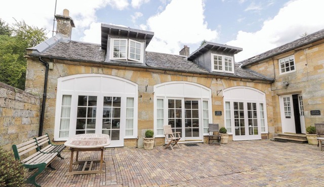 Coach House - UK7236