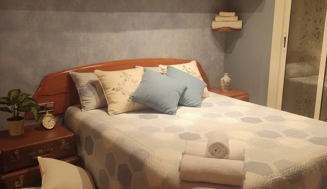 Comfy 2-Bedroom Apartment for 3ppl close to Universities & Camp Nou!