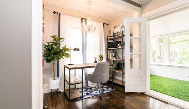 *Comfy* 2 Bedroom Oasis - Minutes to Downtown