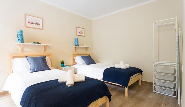 Contemporary Apartment Near Camp Nou and Fira Barcelona