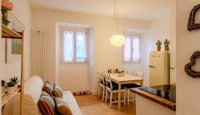 Cosy apartment for 4 people with WIFI, TV, pets allowed and parking