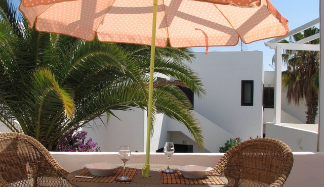 Cosy, modern, quiet Apartment ideal for couples, no complex, sea view